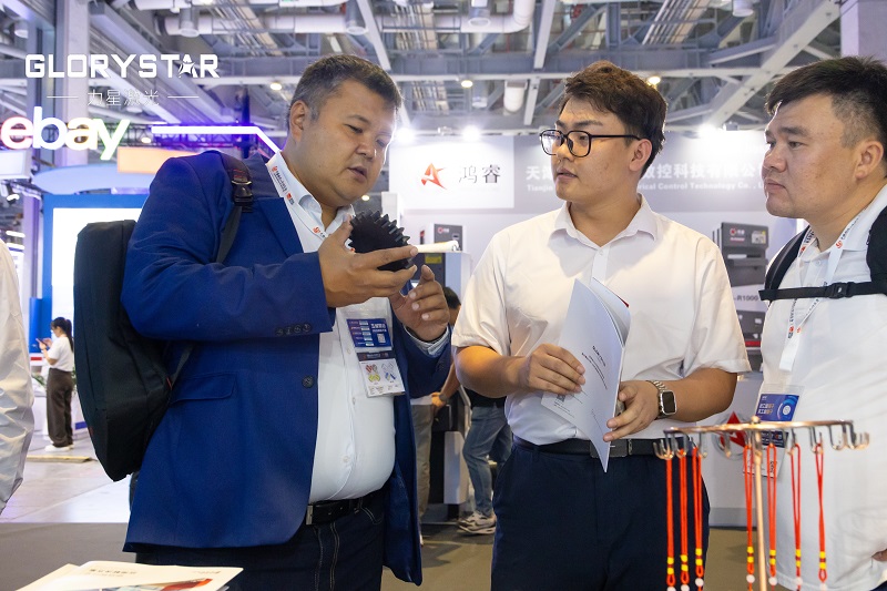 力星激光2024上海工博會捷報頻傳！再獲30000瓦高功率設(shè)備簽單！