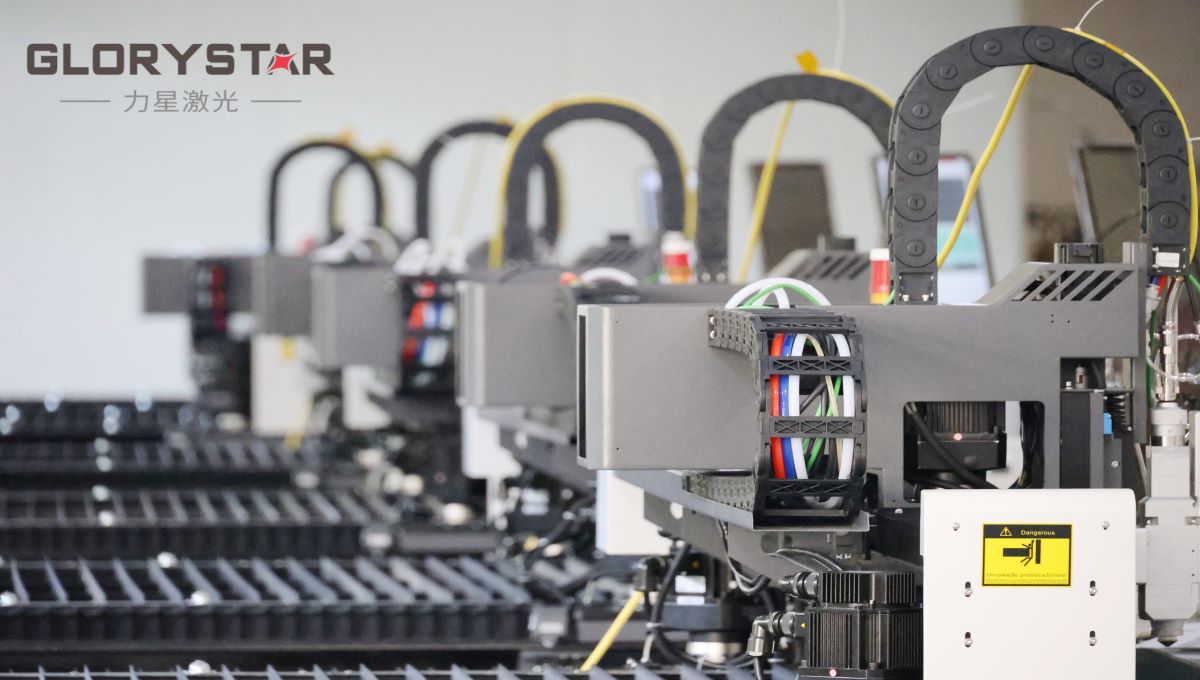 激光切割機鏡片出現(xiàn)油水怎么辦？看完你就學會